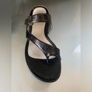 Ecco Women Sandals Size 40 Black Patent Leather.